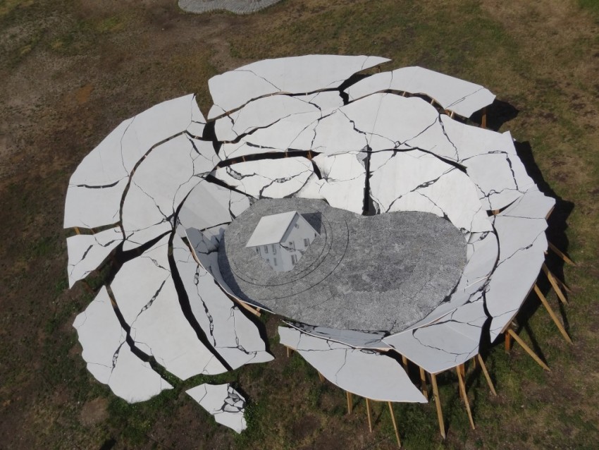 FA Faculty Heide Fasnacht creates “Suspect Terrain” at Socrates Sculpture Park